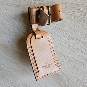 Louis Vuitton Malletier Luggage Tag Set. Authentic.  Great condition!